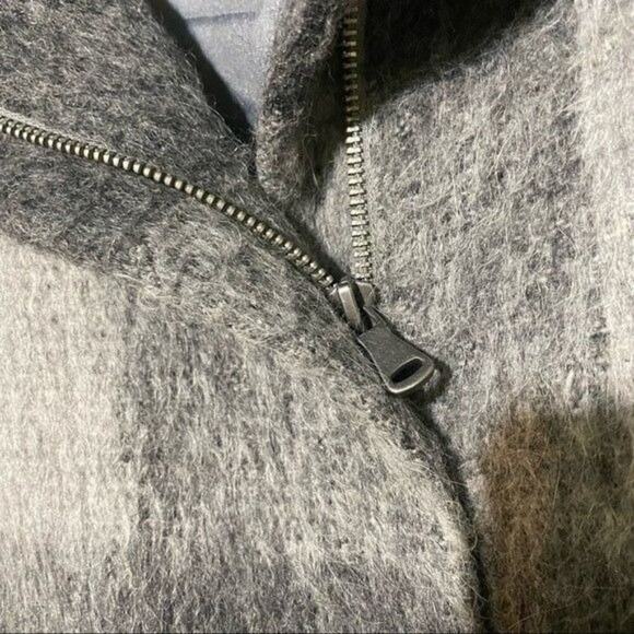 Talbots · Size 8 · Wool Alpaca Blend · Buffalo Plaid Jacket · Zip Front · Gray - Picture 5 of 12